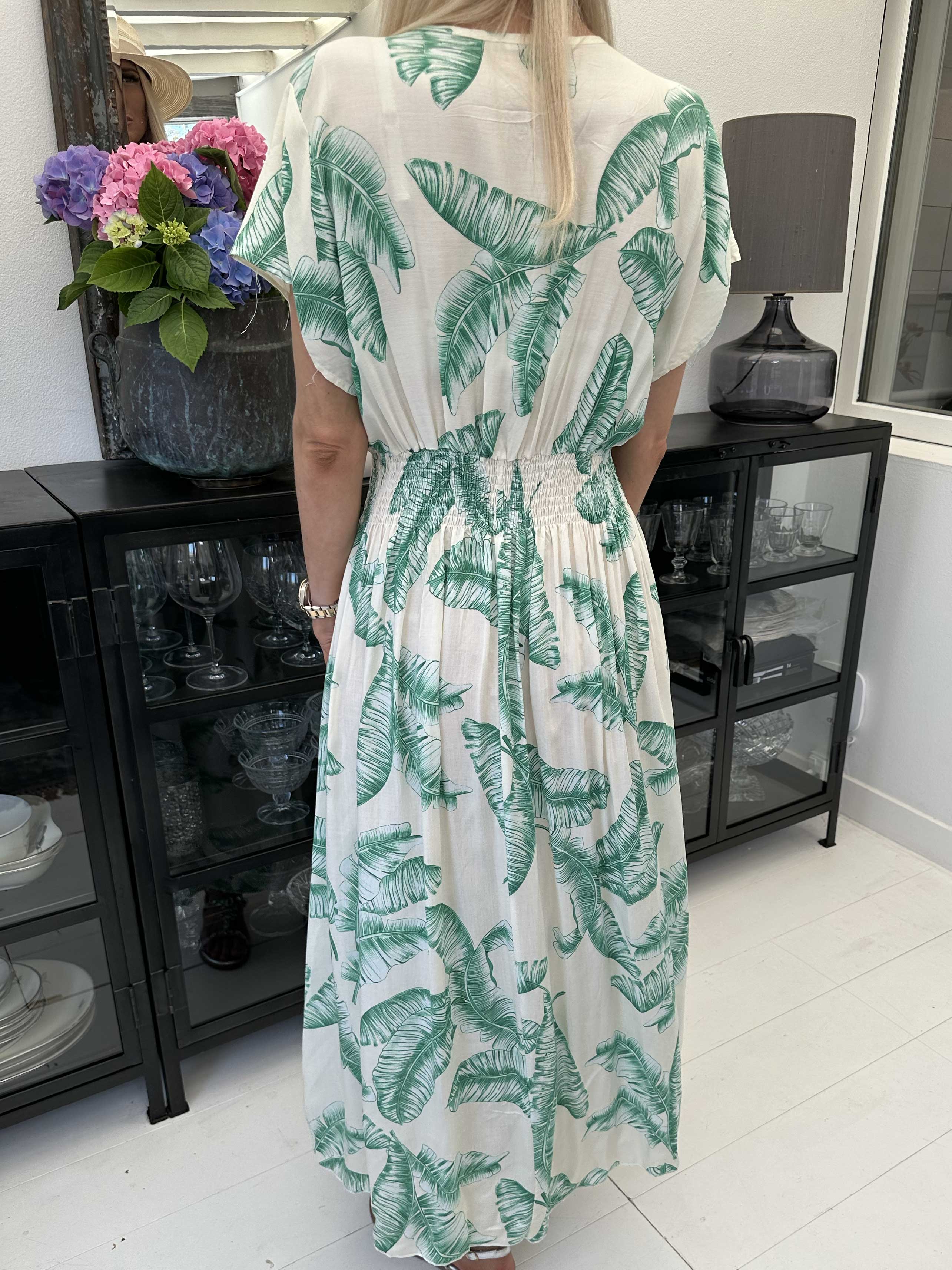 Misha leaf - Söt lång blommig klänning med smock